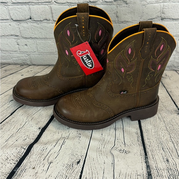 NWT GEMMA 8" WESTERN BOOT 9.0 - Picture 2 of 5